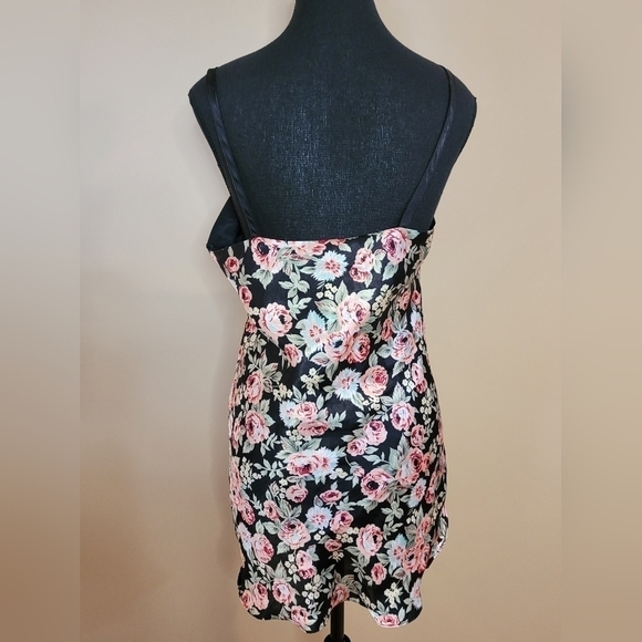 VINTAGE PATRICIA LINGERIE Short Peignoir Nightgown and Robe Set - Picture 11 of 16